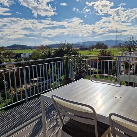 Fewo2 Grossraeumige In Am Kaiserstuhl Ueber 2 Etagen, Galerie, Balkon * Riegel